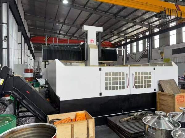 正权3230龙门，工作台2.5米3米，门宽3.2米，门高1.15.