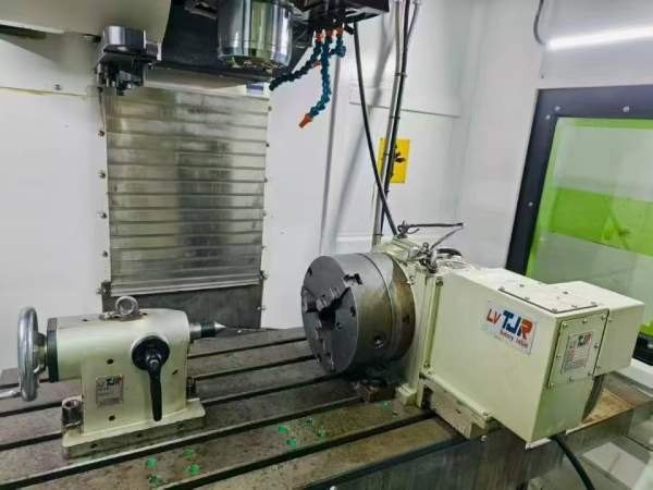 买下格勒玛850V（四轴）加工中心三菱M80系统，三轴线.