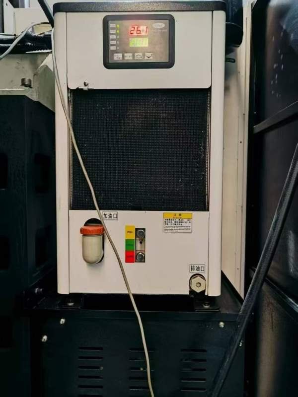 买下格勒玛850V（四轴）加工中心三菱M80系统，三轴线.