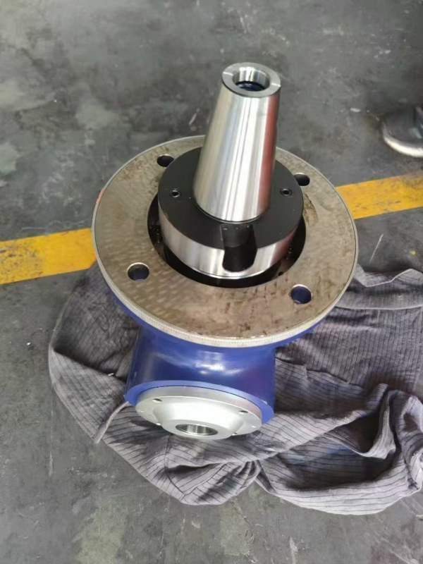 全新未用！BT50主轴侧铣头一个，角铣头，直角头，角度.