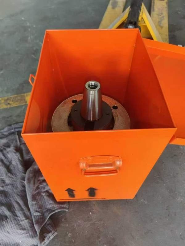 全新未用！BT50主轴侧铣头一个，角铣头，直角头，角度.