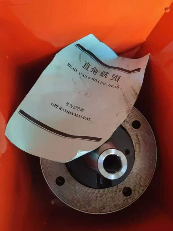 全新未用！BT50主轴侧铣头一个，角铣头，直角头，角度.