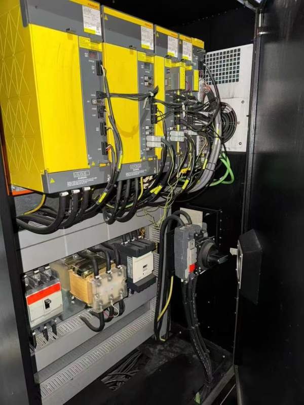 还剩4台 满配台湾大金3320龙门加工中心  工作台3X1.7.