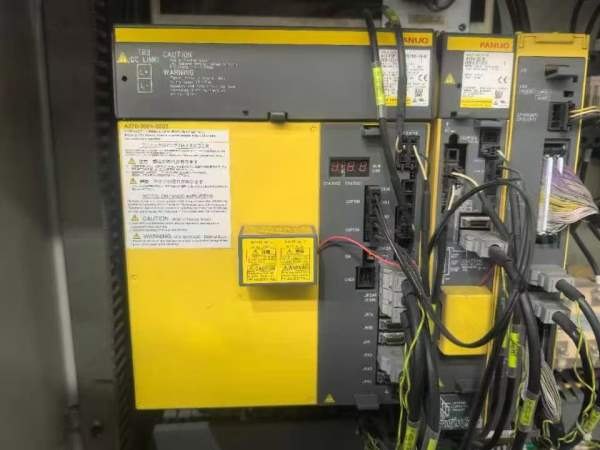 7台鑫泰3200龙门加工中心（批发价格卖10小几万块一台.