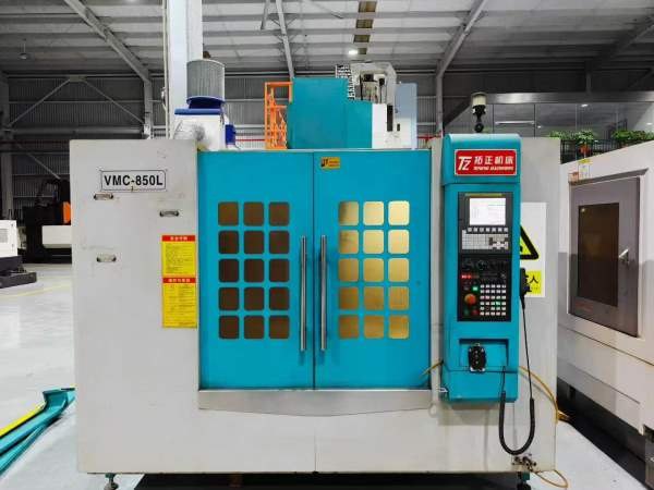 （磨具机一直用油加工）新到一台2017年拓正850重型模.