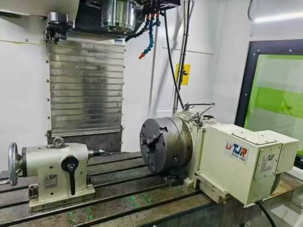 格勒玛850V（四轴）加工中心三菱M80系统三轴线轨XZ轴6.