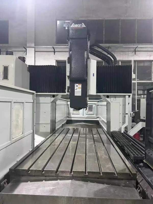 台湾亚威NVP-3015龙门工加中心，发那科MF系统、两线硬.