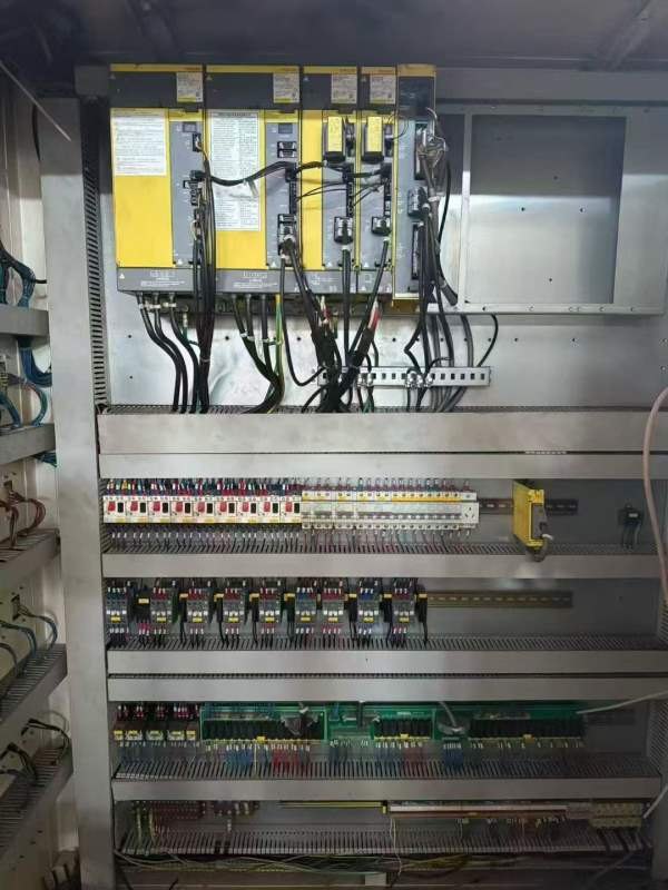 纽威6米数控龙门参数：工作台2.5米6米，门宽3.8米，门.