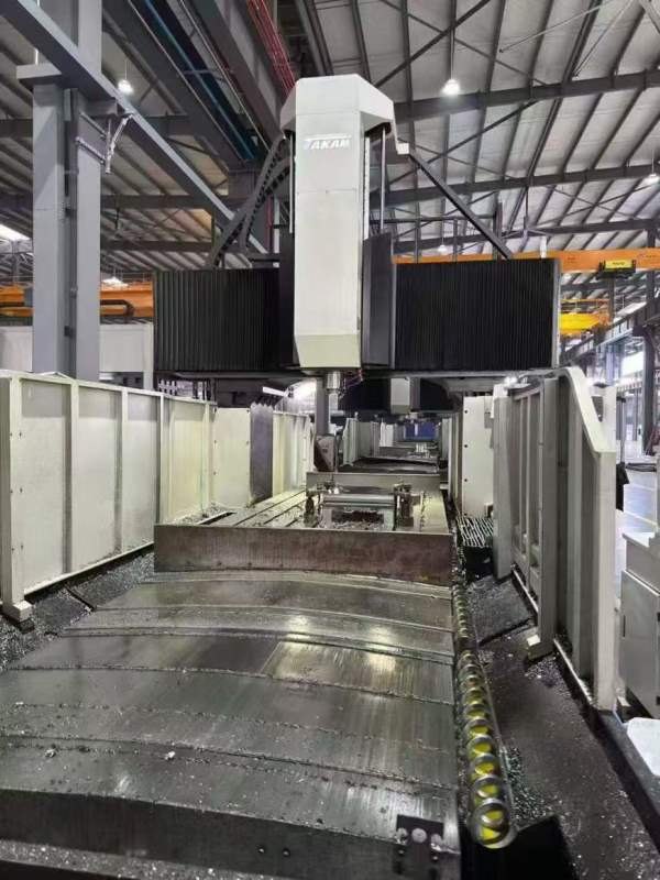 还剩4台，台湾大金3320龙门加工中心  工作台3X1.7米 .