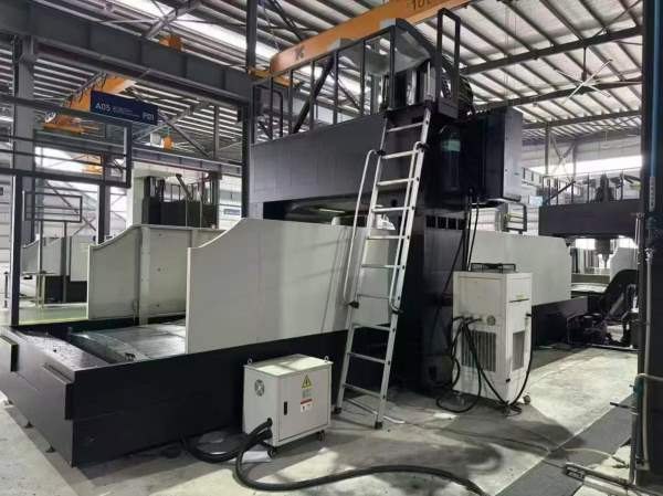 还剩4台，台湾大金3320龙门加工中心  工作台3X1.7米 .