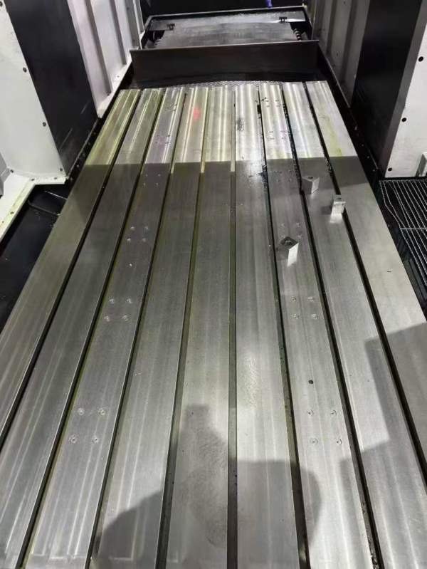 还剩4台，台湾大金3320龙门加工中心  工作台3X1.7米 .