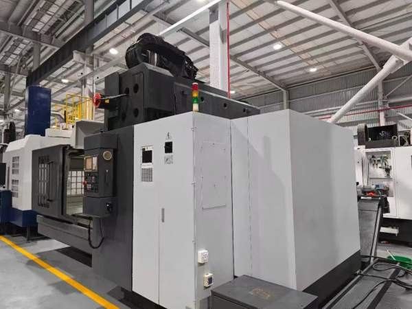 仓库新到精品海天1500G龙门加工中心，a法电机驱动品牌.