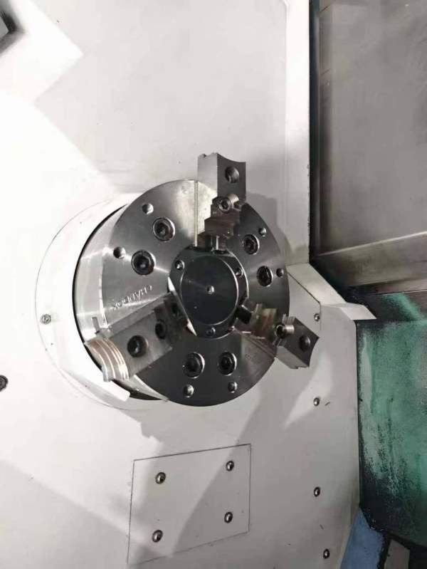 刚刚拿下一台9.9成新2025年斗山迪恩LYNX305数控车床、.