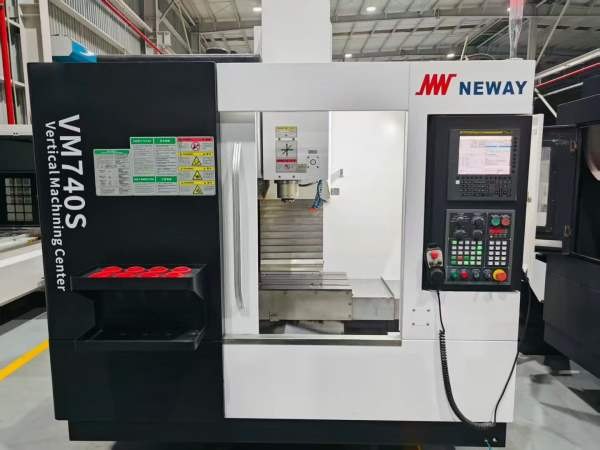 同款四台精品苏州一线品牌纽威740加工中心，2021年，.