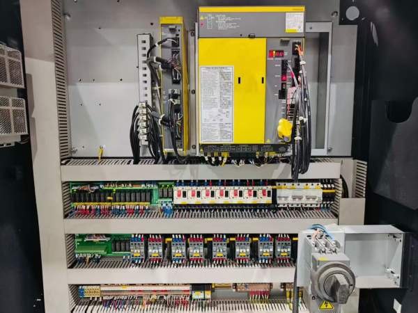 同款四台精品苏州一线品牌纽威740加工中心，2021年，.