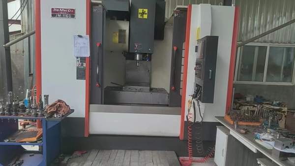 今日特价秒杀捷美达1160加工中心，2022年出厂，法纳克.