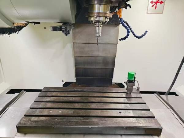 同款五台2022年苏州力冈855加工中心，台正光机，其中.