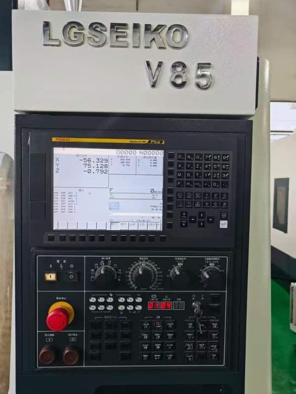 同款五台2022年苏州力冈855加工中心，台正光机，其中.