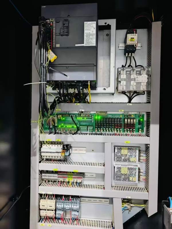 2022年台湾格勒玛GRM-850V加工中心，三菱M80系统，台.