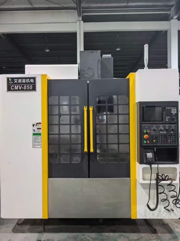 同款两艾台诺基850工加中心三滚轴住线轨，主轴带油冷.