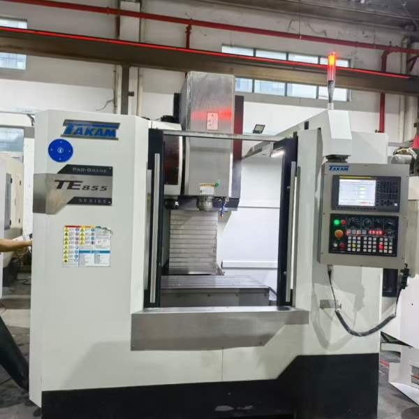 大金TE855B加工中心 发那科MFplus系统 bt40主轴，转速.