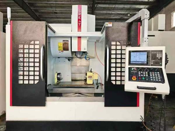 新到一台其锐达850四轴加工中心，三轴线轨，BT40主轴1.