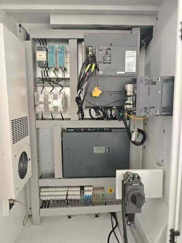 新到一台其锐达850四轴加工中心，三轴线轨，BT40主轴1.