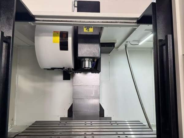 同款2台准新机，小巨人1690加工中心，二线一硬导轨，.