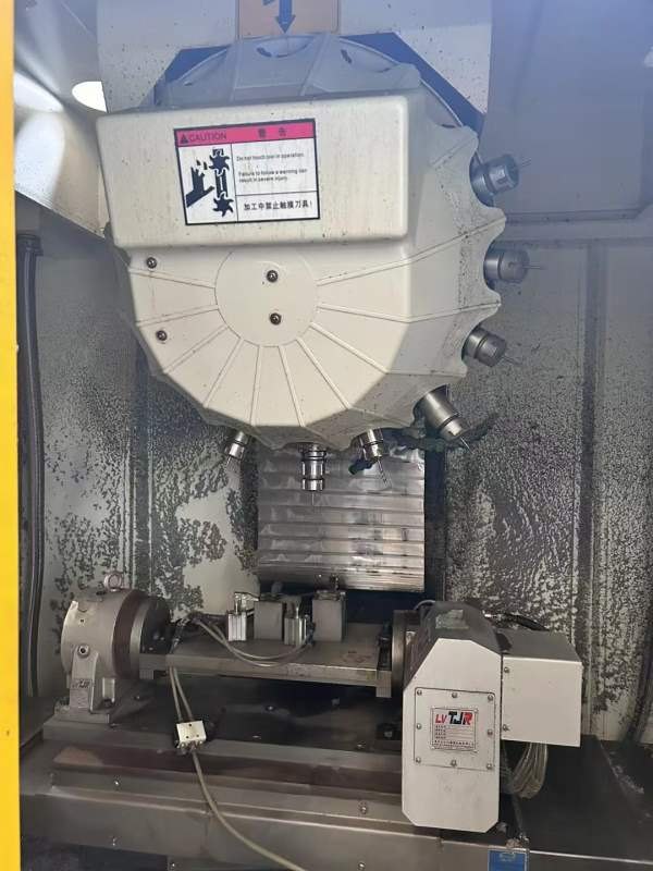 拿下广东鑫泰600钻功、发那科plus系统、BT30主轴带油.