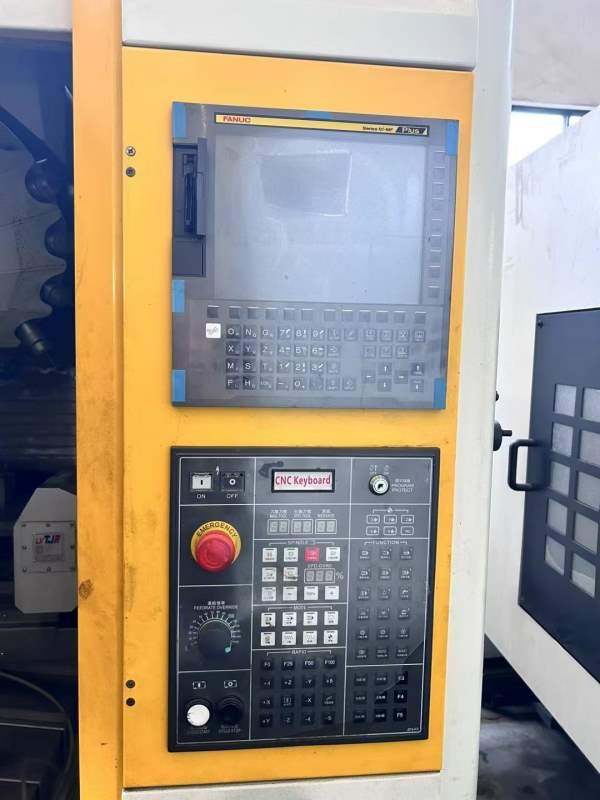 拿下广东鑫泰600钻功、发那科plus系统、BT30主轴带油.