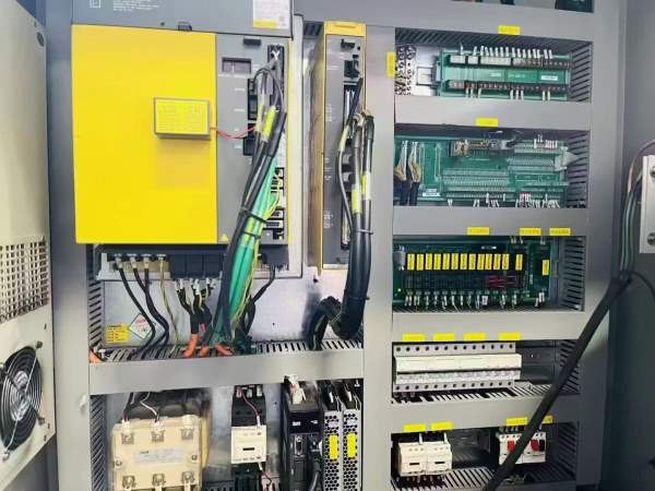 后一台了2022年，珂业HV T6钻攻中心1台，行程600400mm.