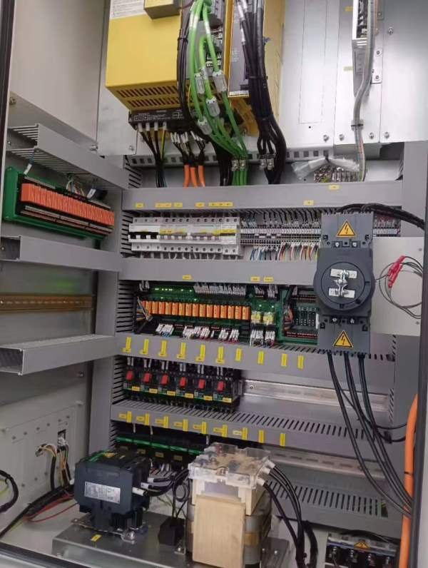 全新未用国盛1160加工中心发那科MF PLus系统 三轴滚柱.