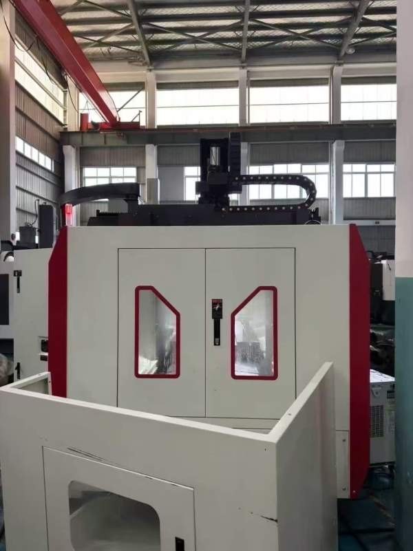 德将2013龙门加工中心，BT40主轴工作台1米2.1米，门宽.