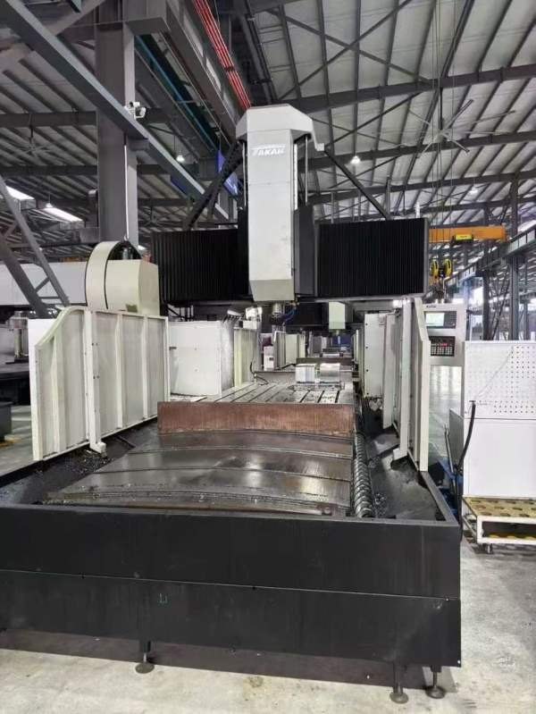 高配大金3320龙门，编号0113号工作台1.7米3.3米，门宽.