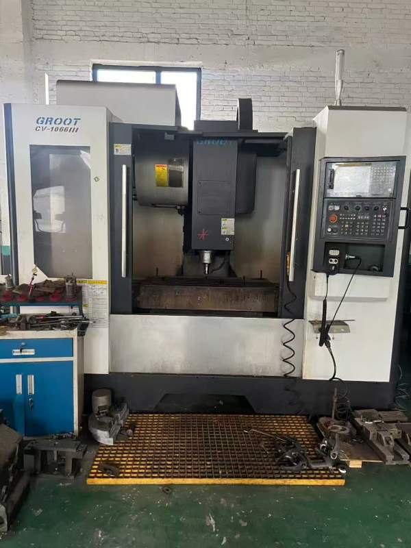 刚刚买下山西整场机器台湾格鲁特1066加工中心，发那科.