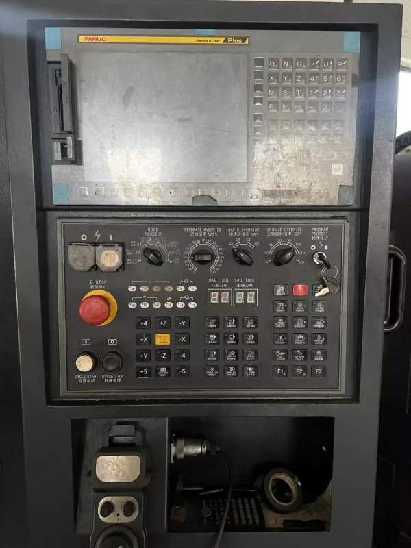 刚刚买下山西整场机器台湾格鲁特1066加工中心，发那科.