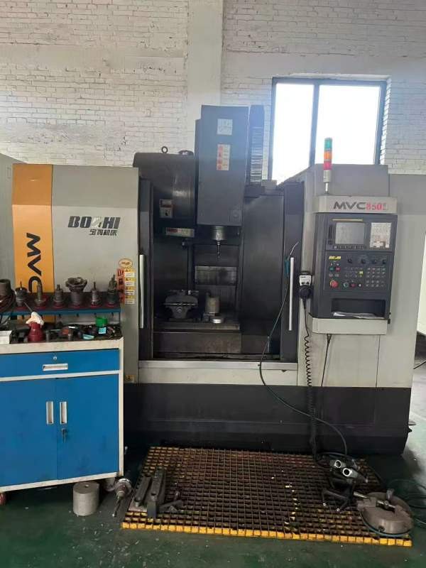 刚刚买下山西整场机器宝鸡850加工中心，三硬轨，发那.