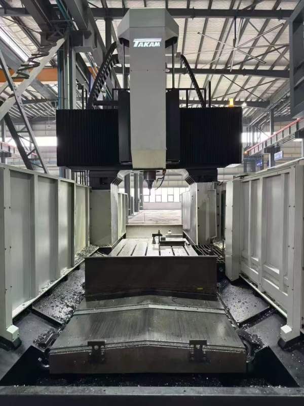 同款两台大金2315龙门工作台1.2米2.3米，门宽1.5米，.