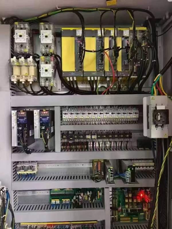 韩国斗山800卧式双工位加工中心