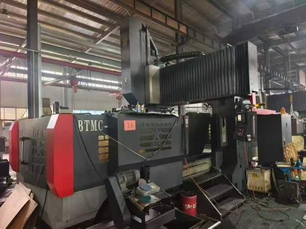 青岛重型龙门加工中心2418，工作台2/1.8，门宽2.2米，.