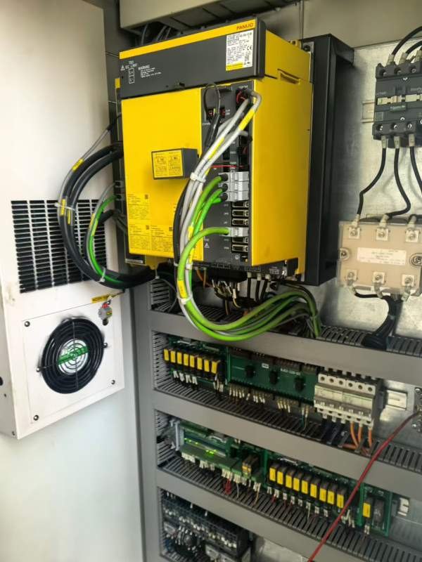 刚刚买下山西整场机器台湾格鲁特1066重型加工中心，发.