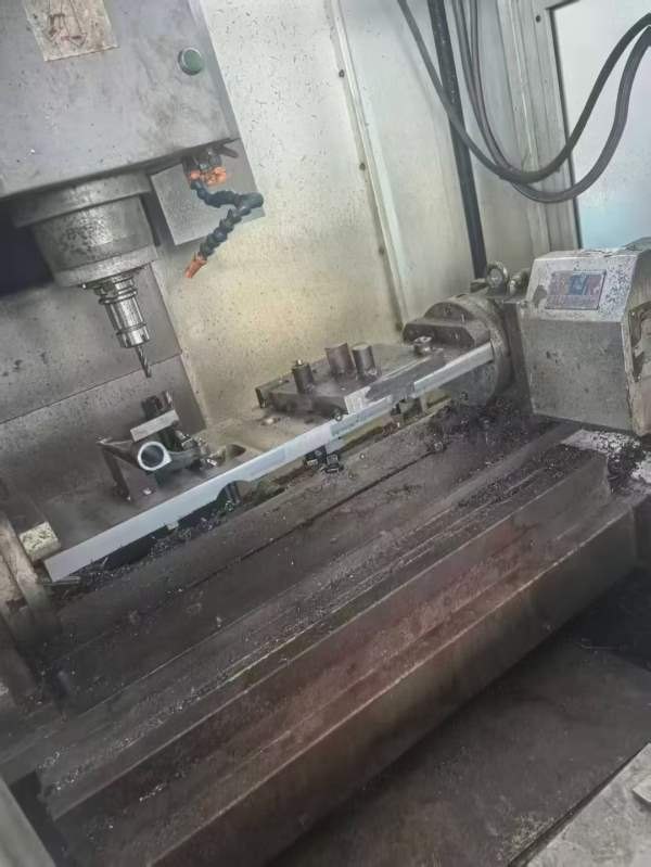 刚刚买下山西整场机器沈阳850加工中心，带台湾谭佳210.