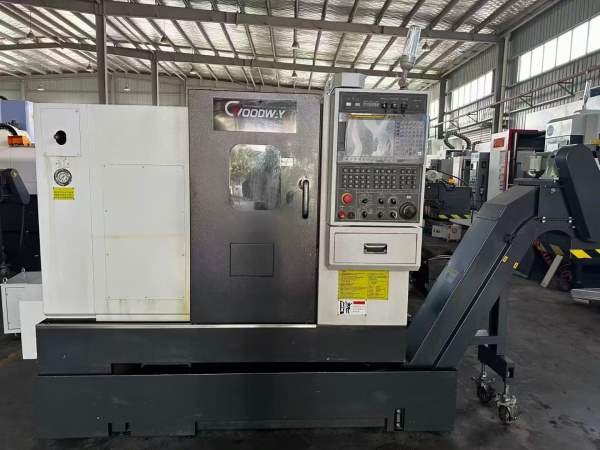 2022年程泰GLS2000e数控车床机器9成新，发那科oi-TF p.