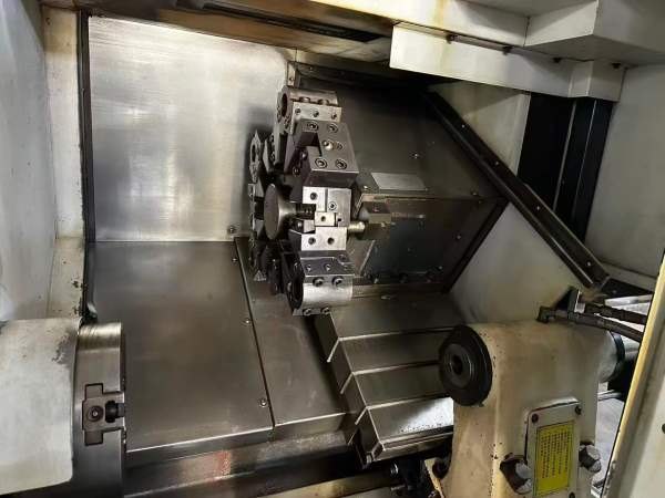 2022年程泰GLS2000e数控车床机器9成新，发那科oi-TF p.