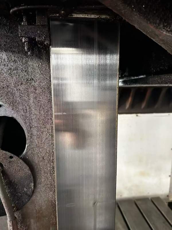 华群2212龙加门工中心，发那科MF系统，两一线硬，Y轴.