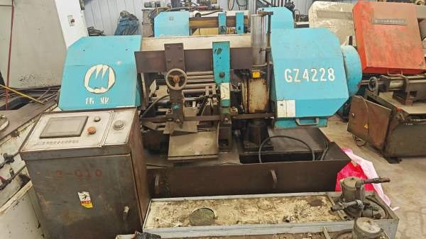 洛阳仓库，低价清货。