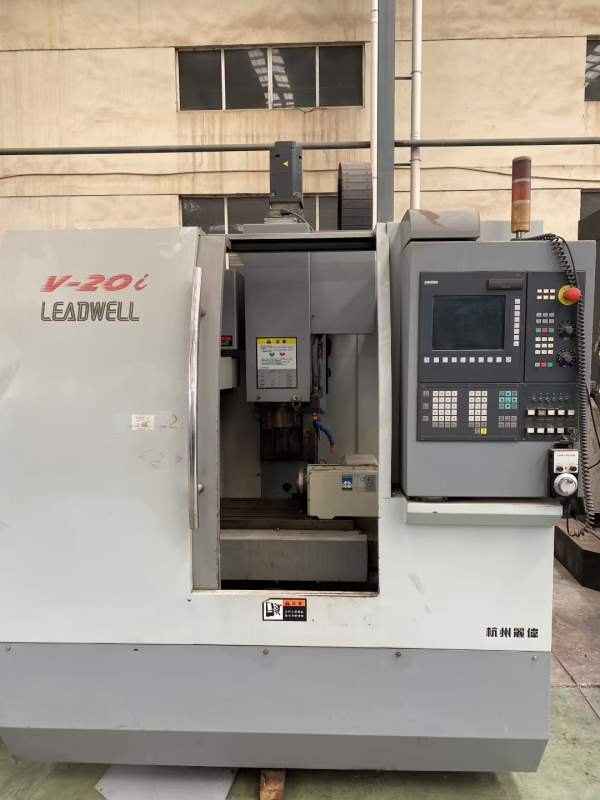 俊育V6加工中心，丽伟V20加工中心，哈挺760加工中心，.