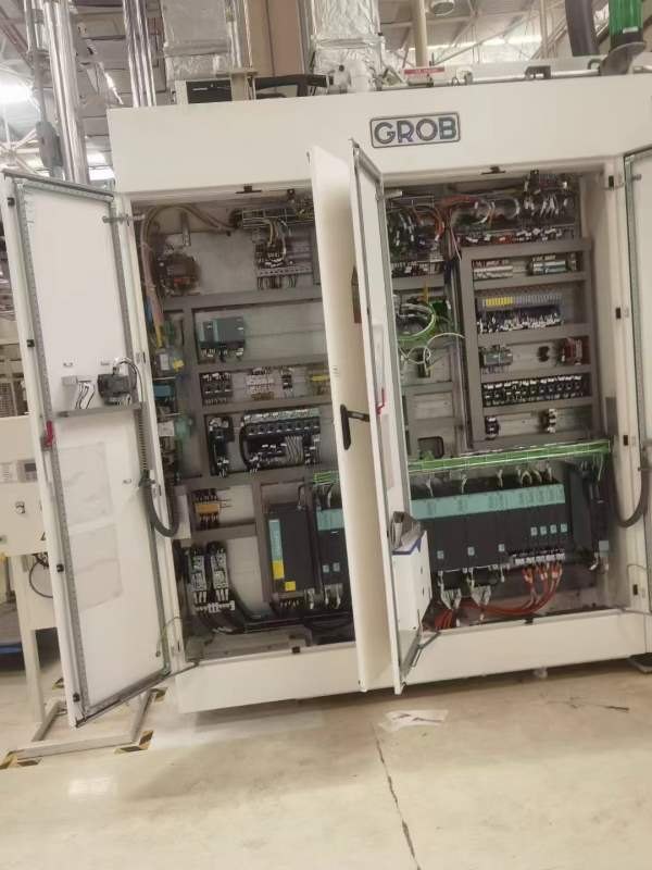 中标：广汽菲亚特整厂设备，物资，1发动机生产线，2冲.