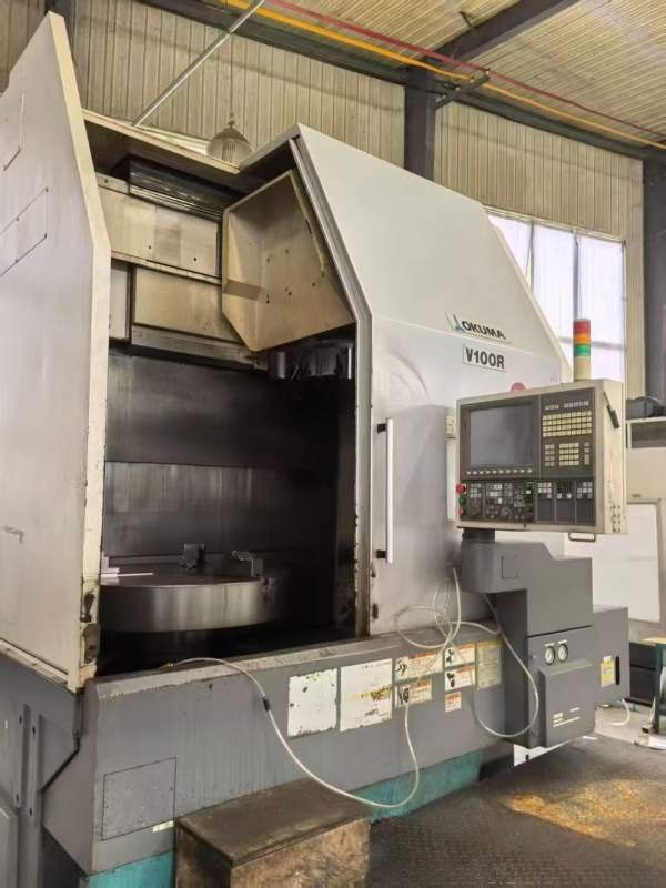 日本大畏100R立式车铣复合原装进口，带铣的功能，年限.