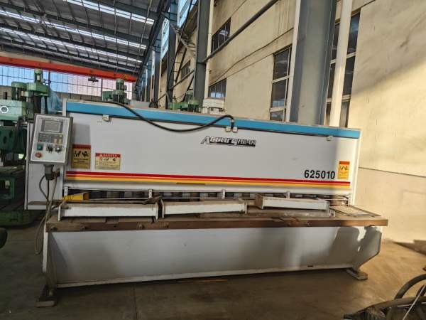 处理一台爱克数控剪板机，加工范围6.35/3050